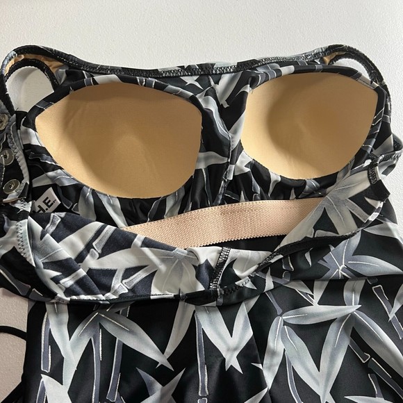 NWOT Retail $119 T.H.E. Women's swimsuit, front skirt, Bamboo Print, size XL - Picture 15 of 16